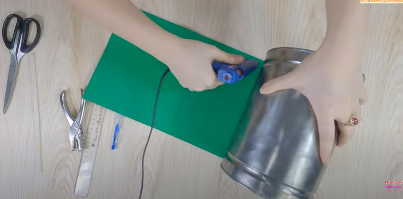 mầm non làm đồ chơi từ hộp sữa bột