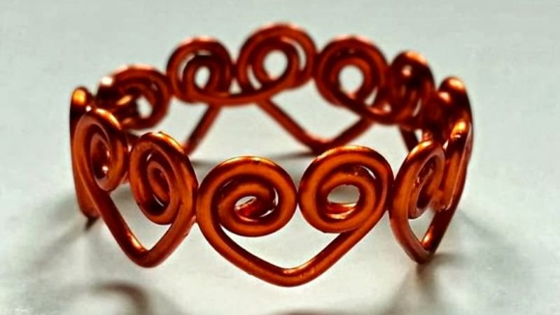 Nhẫn trái tim từ dây đồng Nhẫn trái tim từ dây đồng