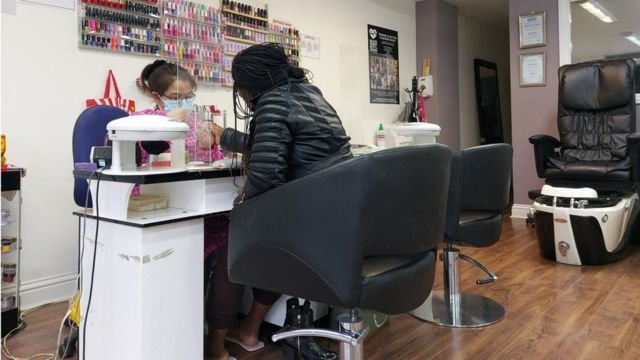 Tiệm nails