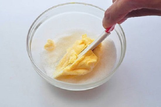 đánh bơ và đường