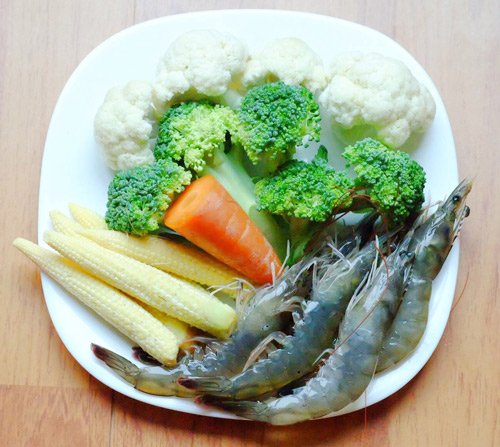 làm chả tôm hấp cho bé