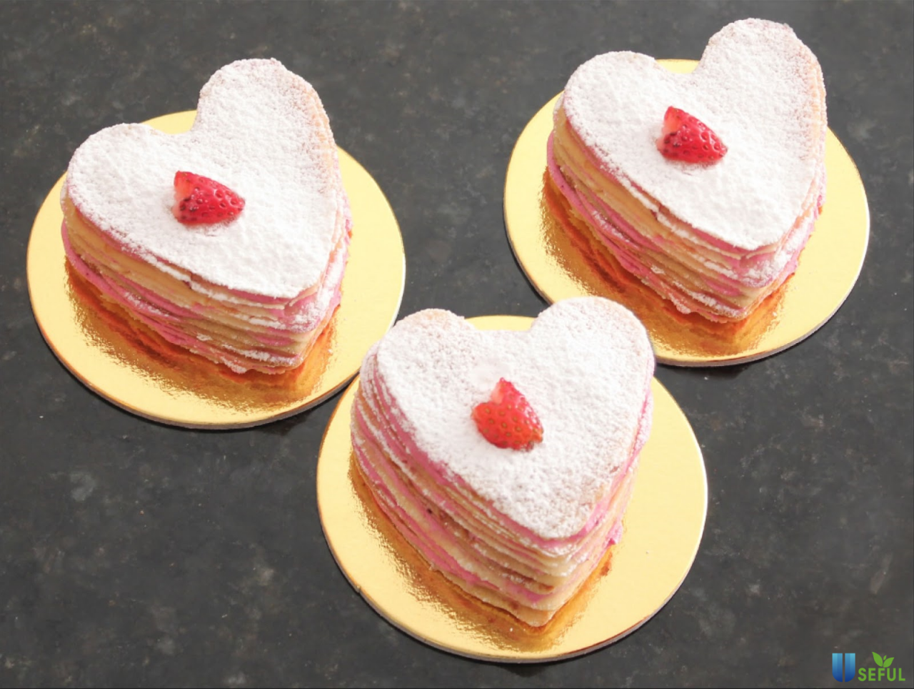 Những chiếc bánh crepe trái tim lãng mạn cho ngày Valentine