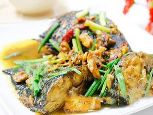 Cá kho nghệ miền Trung thơm ngon béo ngậy với cách làm đơn giản