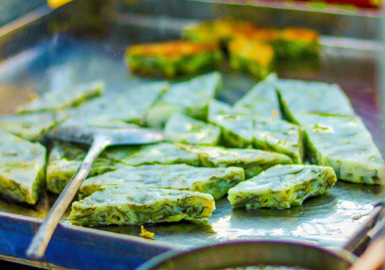 Thơm ngon với món bánh hẹ vùng biên Tân Châu - An Giang - 1