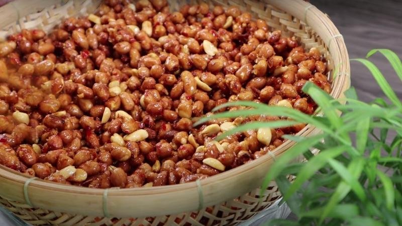 Cách làm đậu phộng da cá tỏi ớt giòn rụm Cách làm đậu phộng da cá tỏi ớt giòn rụm