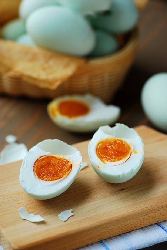 trứng muối ngon đậm đà - cách làm trứng muối