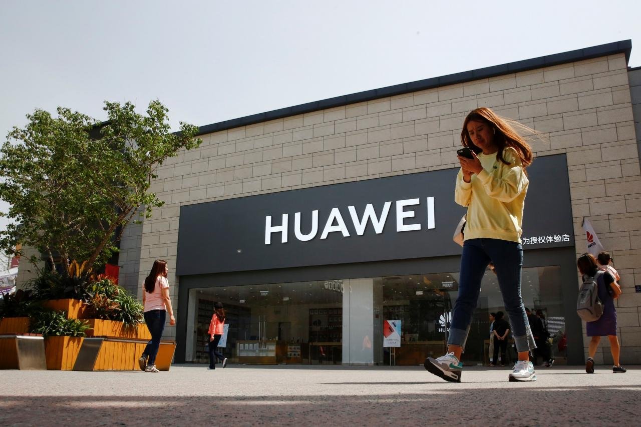 Huawei đã gây tội gì với Mỹ khiến ông Trump ra đòn chí mạng? - Ảnh 2.