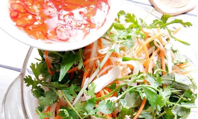Cách làm nộm gà xé phay Cách làm nộm gà xé phay