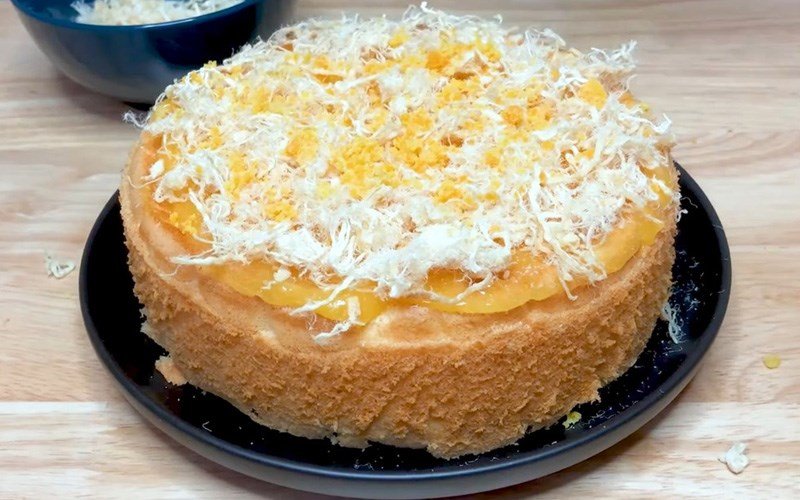 Bánh bông lan trứng muối bằng nồi chiên không dầu