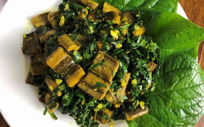 Cách làm lươn xào sả ớt lá lốt