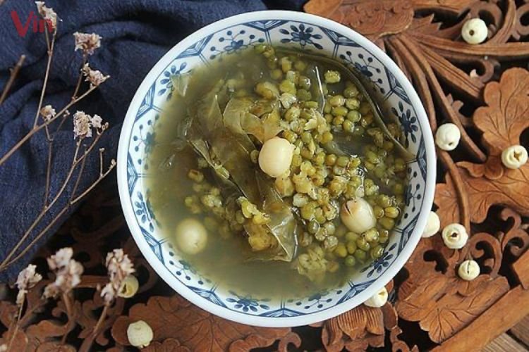 Chè long nhãn đậu xanh 