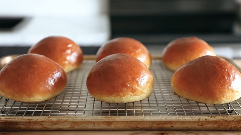 Vỏ bánh hamburger làm bằng lò nướng