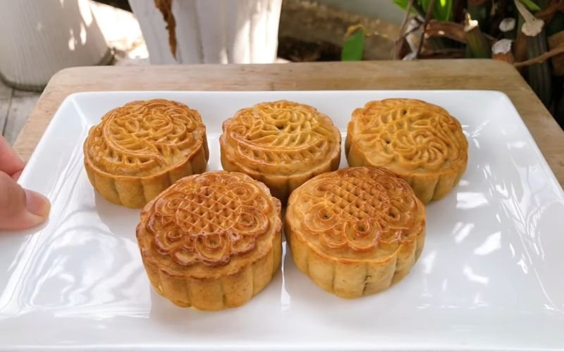 Bánh Trung thu nướng thập cẩm bằng nồi chiên không dầu Bánh Trung thu nướng thập cẩm bằng nồi chiên không dầu