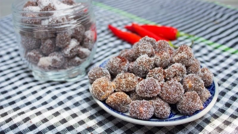 Cách làm me ngào đường muối ớt Cách làm me ngào đường muối ớt