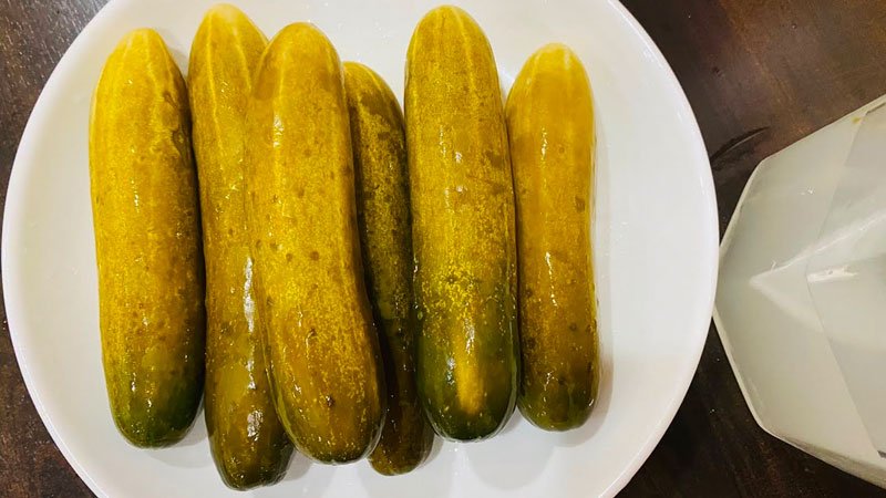 Cách làm dưa leo muối nguyên trái