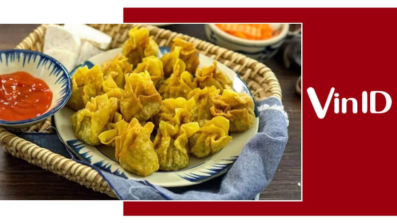 Hoành thánh chiên trứng cút