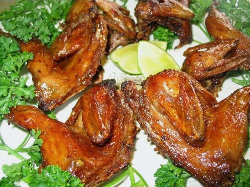 Hoàn thành món chim cút chiên nước mắm đảm bảo khiến khách đến chơi ngon miệng