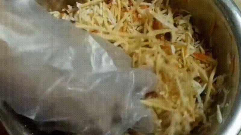 Trộn và ướp nhân