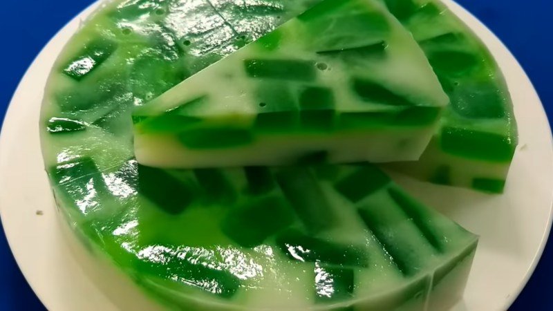 Rau câu dừa lá dứa thơm béo