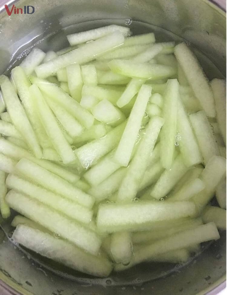 Luộc bí đao làm mứt Luộc bí đao làm mứt