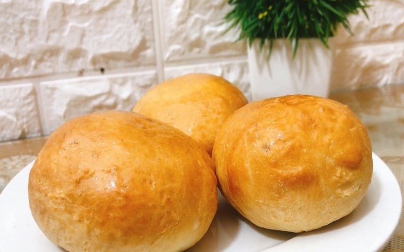 Bánh mì nho khô bằng nồi chiên không dầu
