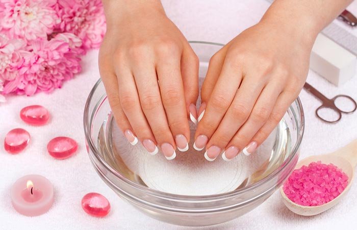 6 cách siêu dễ giúp sơn móng tay nhanh khô  - Ảnh 2.