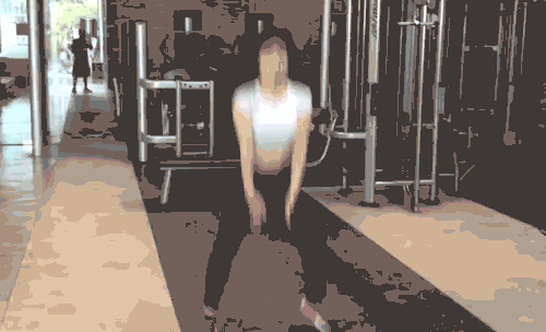 Nhảy bật cao kết hợp squat hỗ trợ giảm mỡ bụng