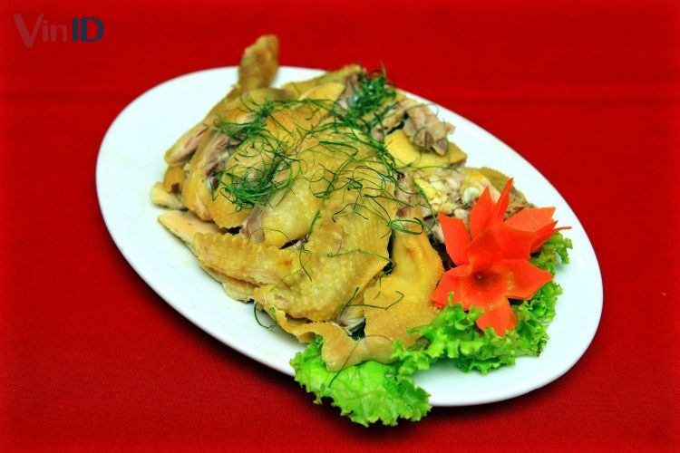 Món gà hấp rượu trang trí đẹp mắt, ngon miệng
