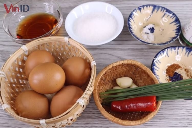 Nguyên liệu làm trứng chiên mắm đơn giản, dễ tìm. Nguyên liệu làm trứng chiên mắm đơn giản, dễ tìm.