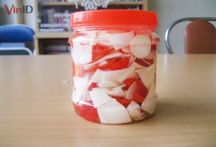 Ngâm măng chua bằng giấm