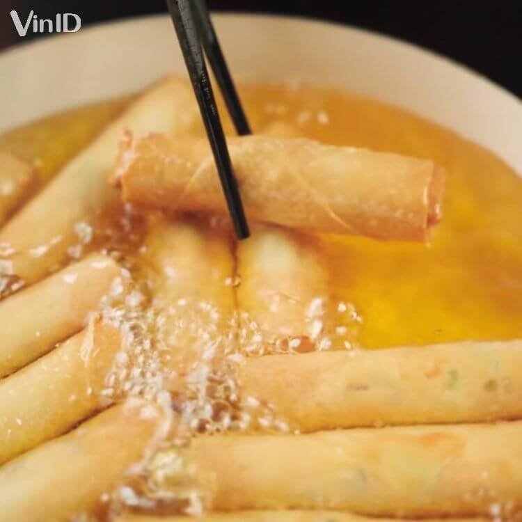 Chiên nem chay thập cẩm vàng đều