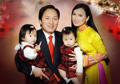 Gia đình Chính Chu và Hà Phương
