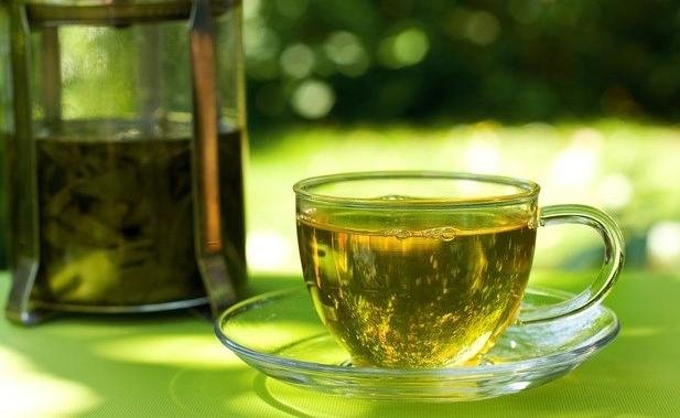 Pha trà tắc mật ong với trà mạn