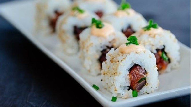 Sushi cá ngừ