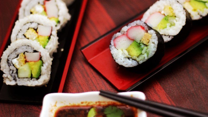 Sushi thanh cua
