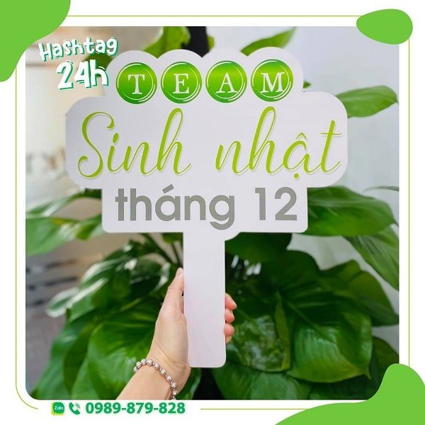 CÁCH LÀM HASHTAG CẦM TAY CỦA RIÊNG BẠN TRONG DỊP SINH NHẬT 5 Bảng cầm tay sinh nhật tháng 12
