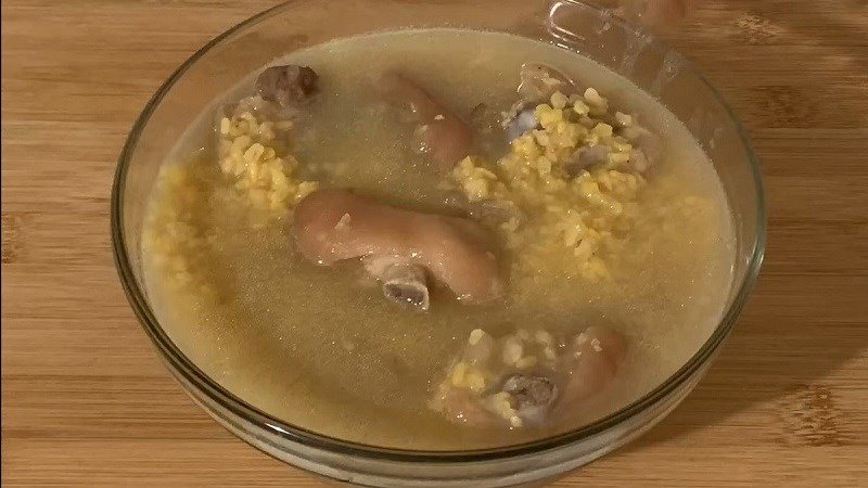 Chân giò hầm đậu xanh
