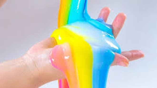 Cách thực hiện slime dễ số 1 chỉ bằng dầu gội, nước muối, hồ nước