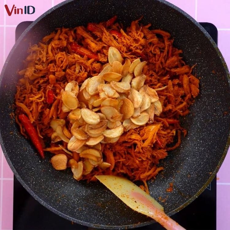 Sấy khô gà bằng chảo