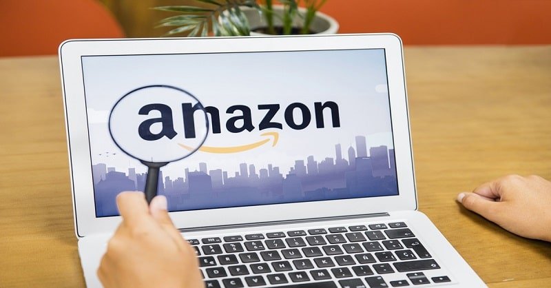 mua máy tính trên web amazon