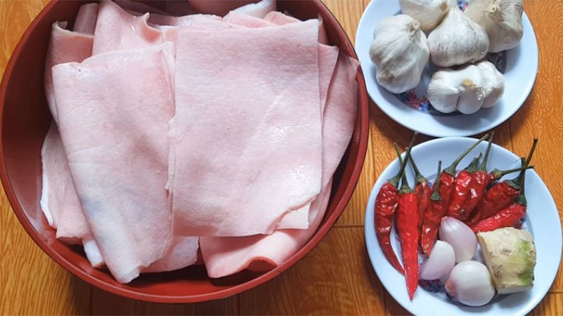 Nguyên liệu làm món da heo chiên giòn