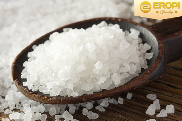 Phèn chua có tác dụng làm sáng bạc khả năng bất ngờ ủa phèn chua làm sáng bạc