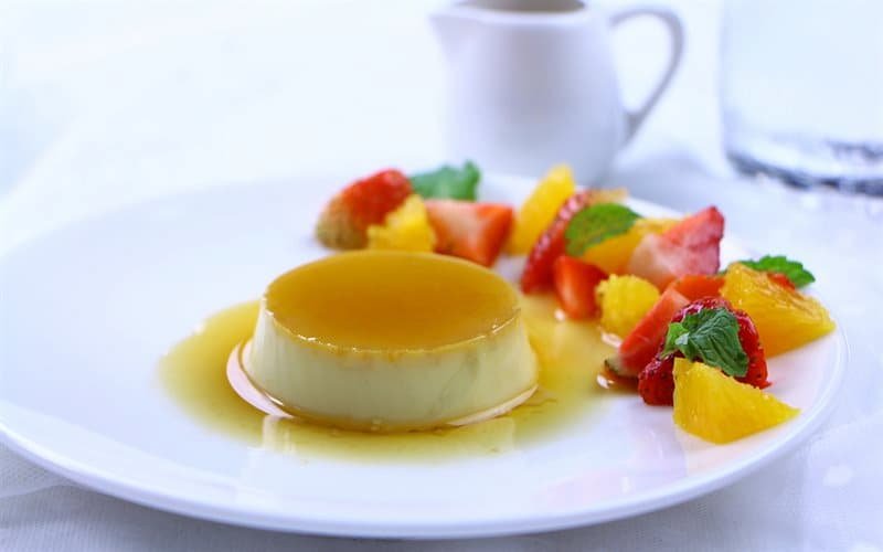 Cách làm bánh pudding xoài. (Ảnh: sưu tầm internet)