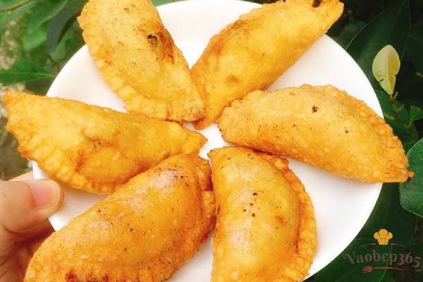 Chiên bánh gối