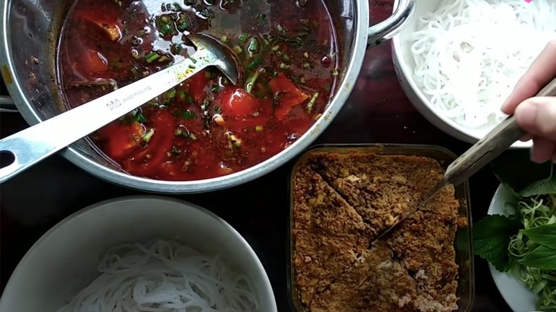 Bí kíp nấu riêu cua thơm ngon, đông thành miếng to, không bị nát Bí kíp nấu riêu cua thơm ngon, đông thành miếng to, không bị nát