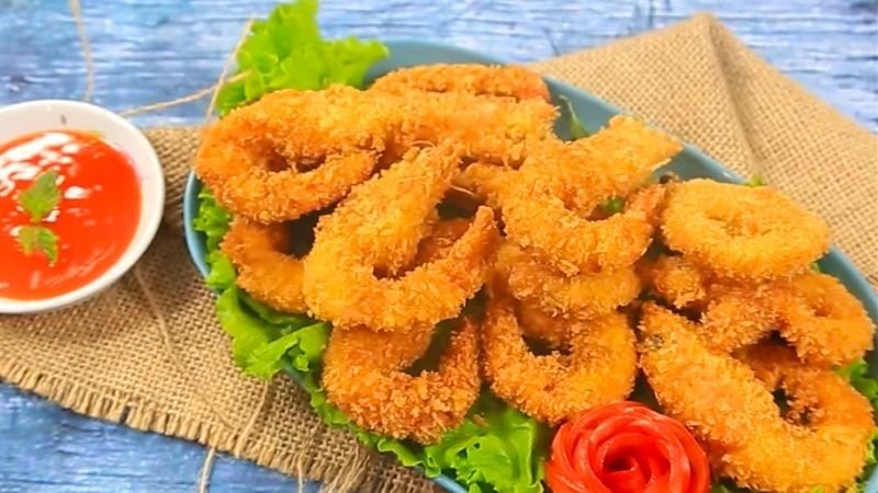 Tôm chiên xù có màu vàng đẹp mắt Tôm chiên xù có màu vàng đẹp mắt