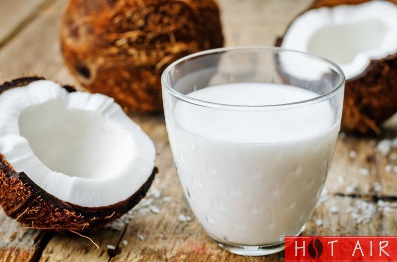 Bước 2 - Cách pha cafe cốt dừa đá