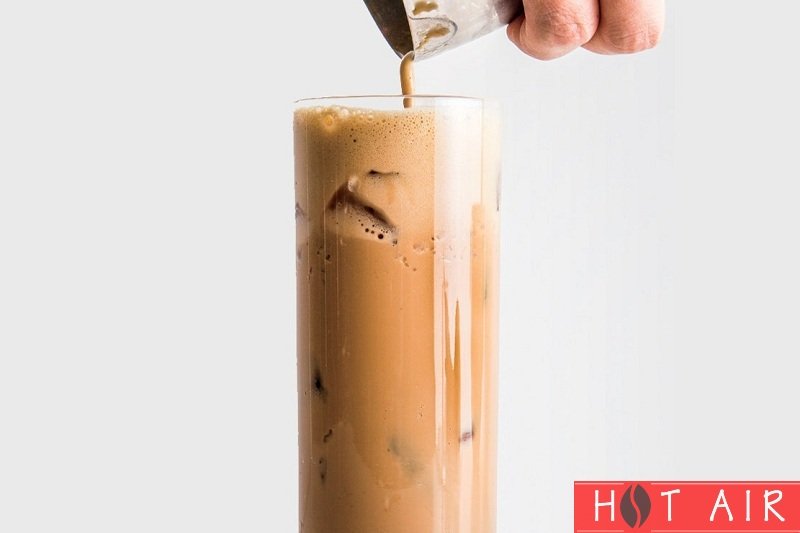 Bước 4 - Cách pha cafe cốt dừa đá