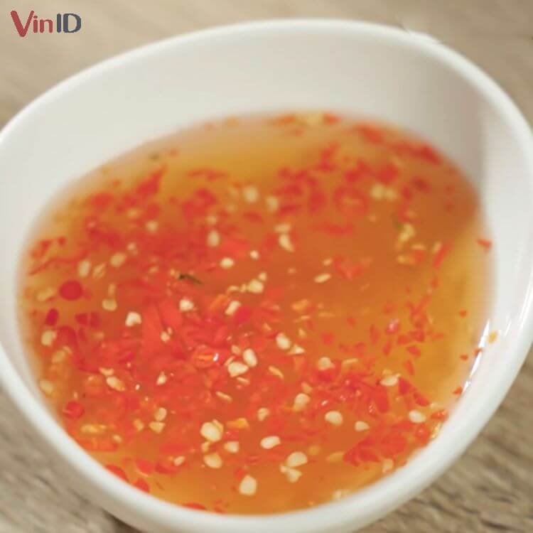 Nước chấm chay chua ngọt giúp món ăn thêm thơm ngon hơn