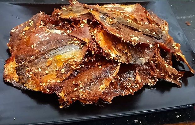 cách làm cá khô tẩm gia vị ăn liền